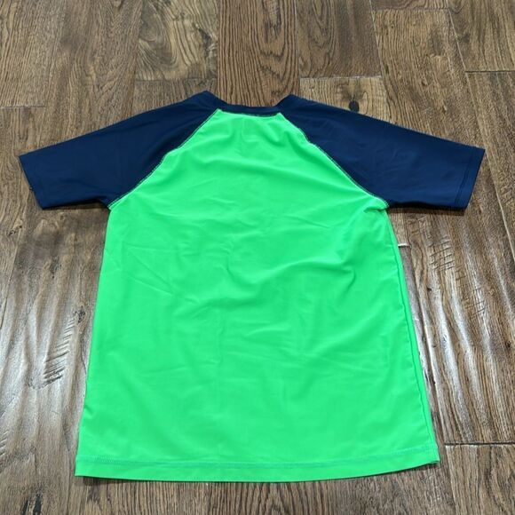 Gap kids rashguard. Sz 8 - Picture 3 of 3